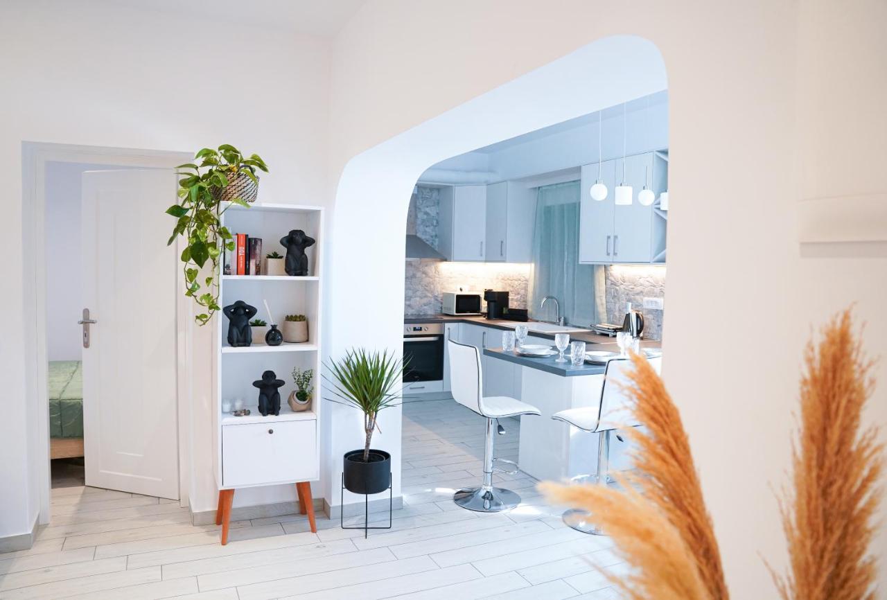 Sunstone Apartment Fira  Exterior photo